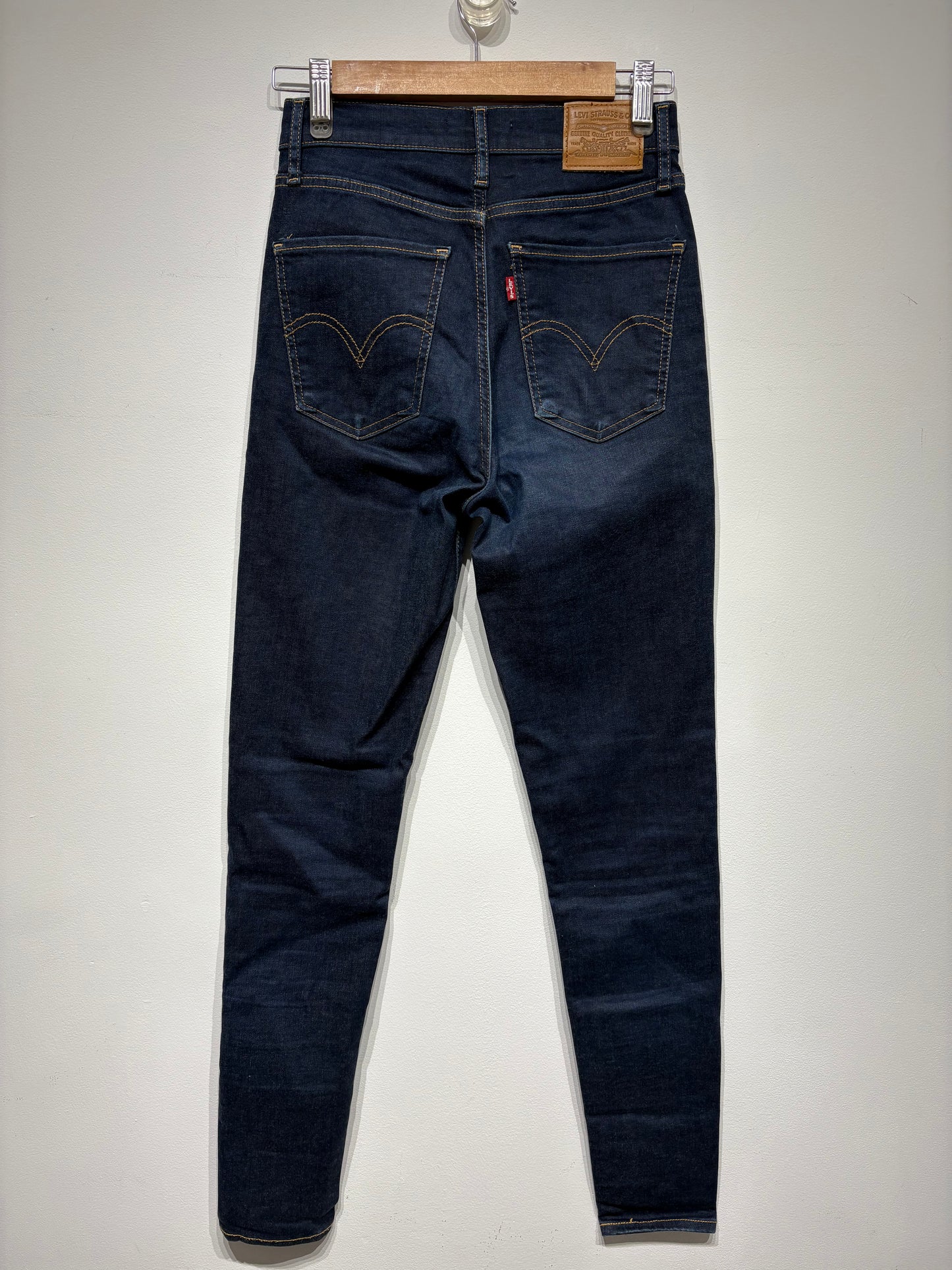 Vaquero Levi’s tono oscuro