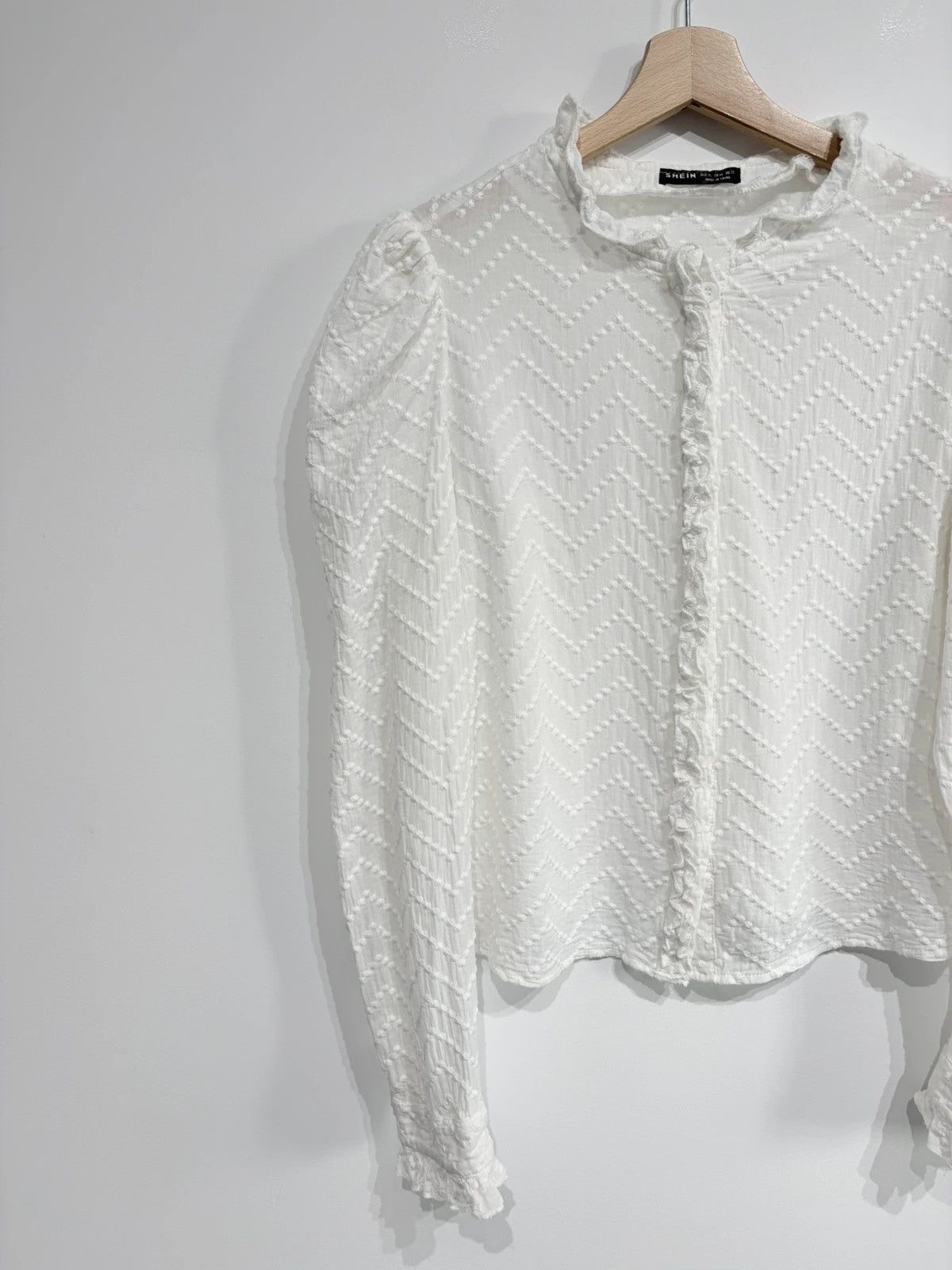 Blusa hombro abullonado