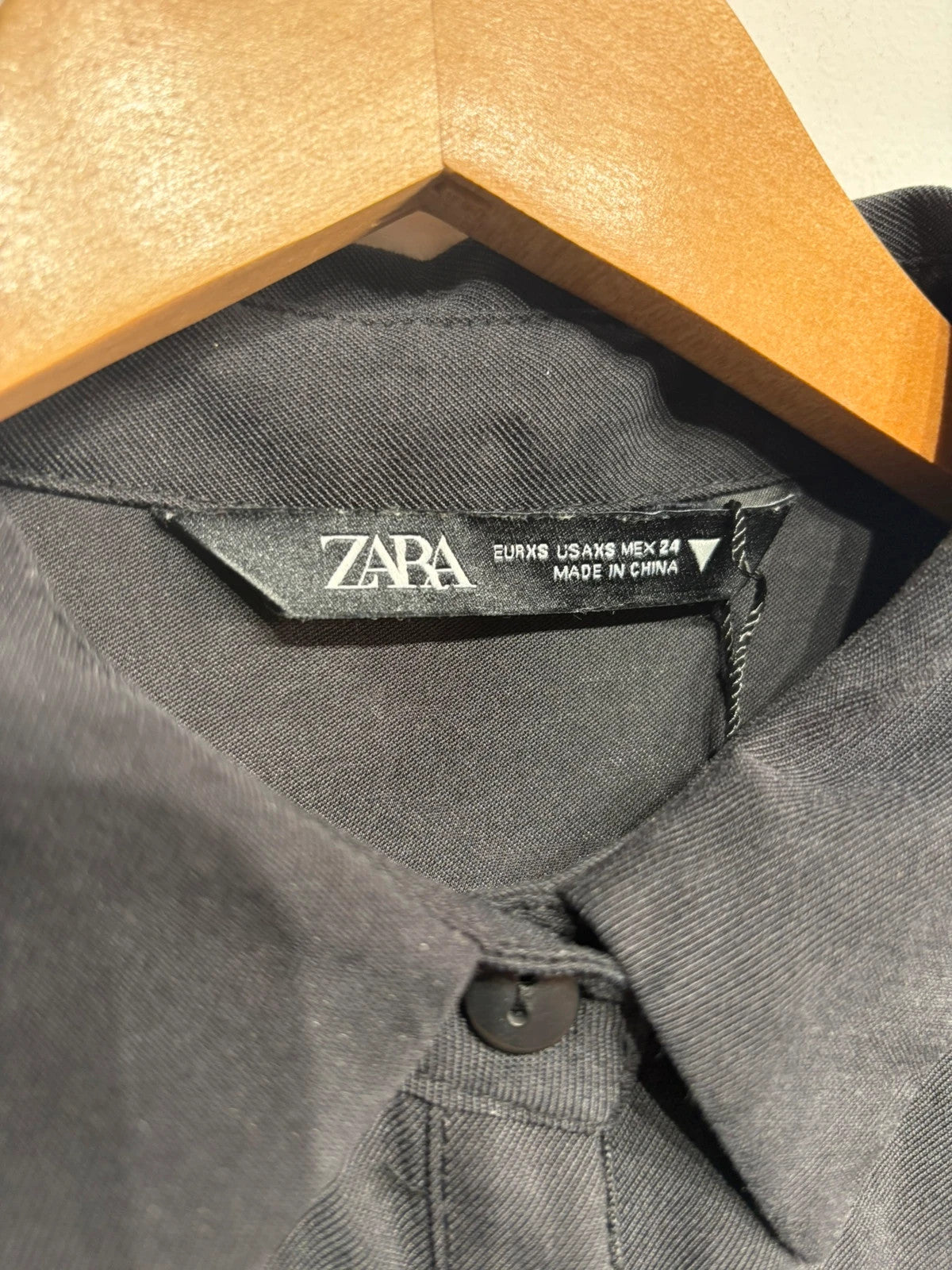Vestido negro Zara