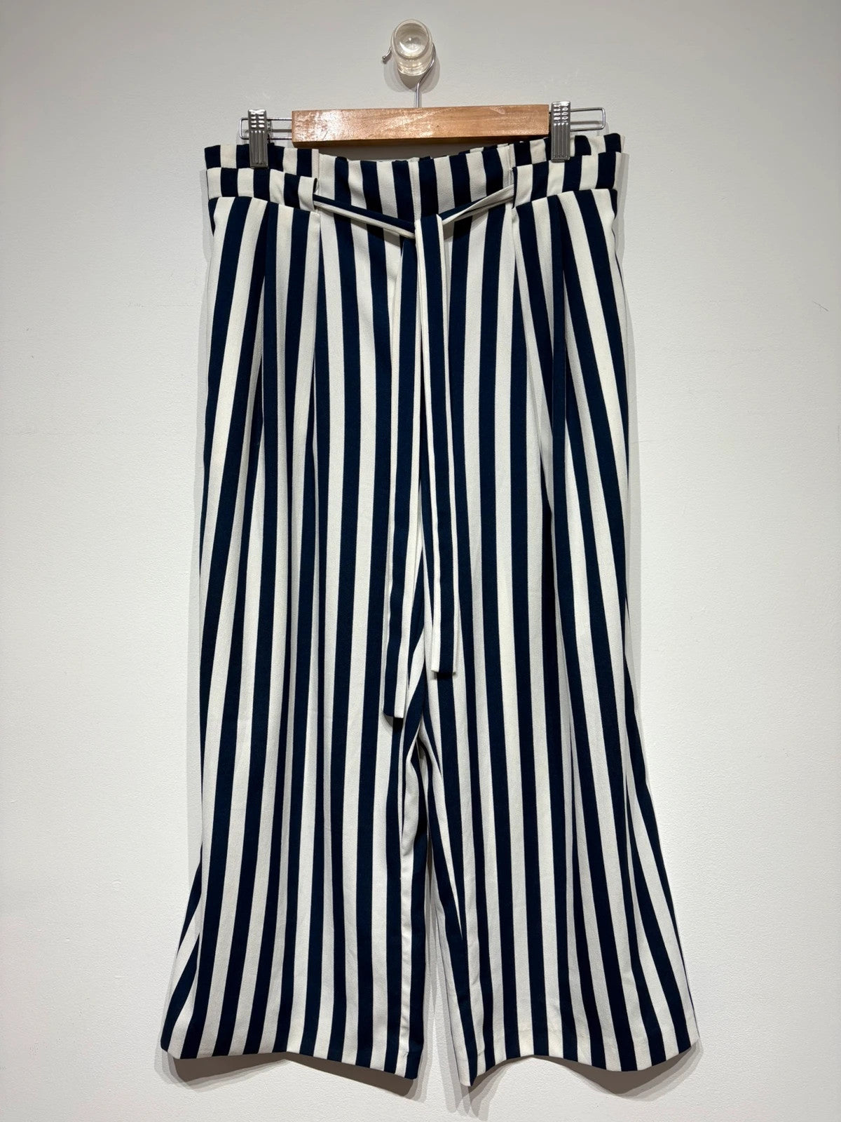 Pantalón fluido de Zara