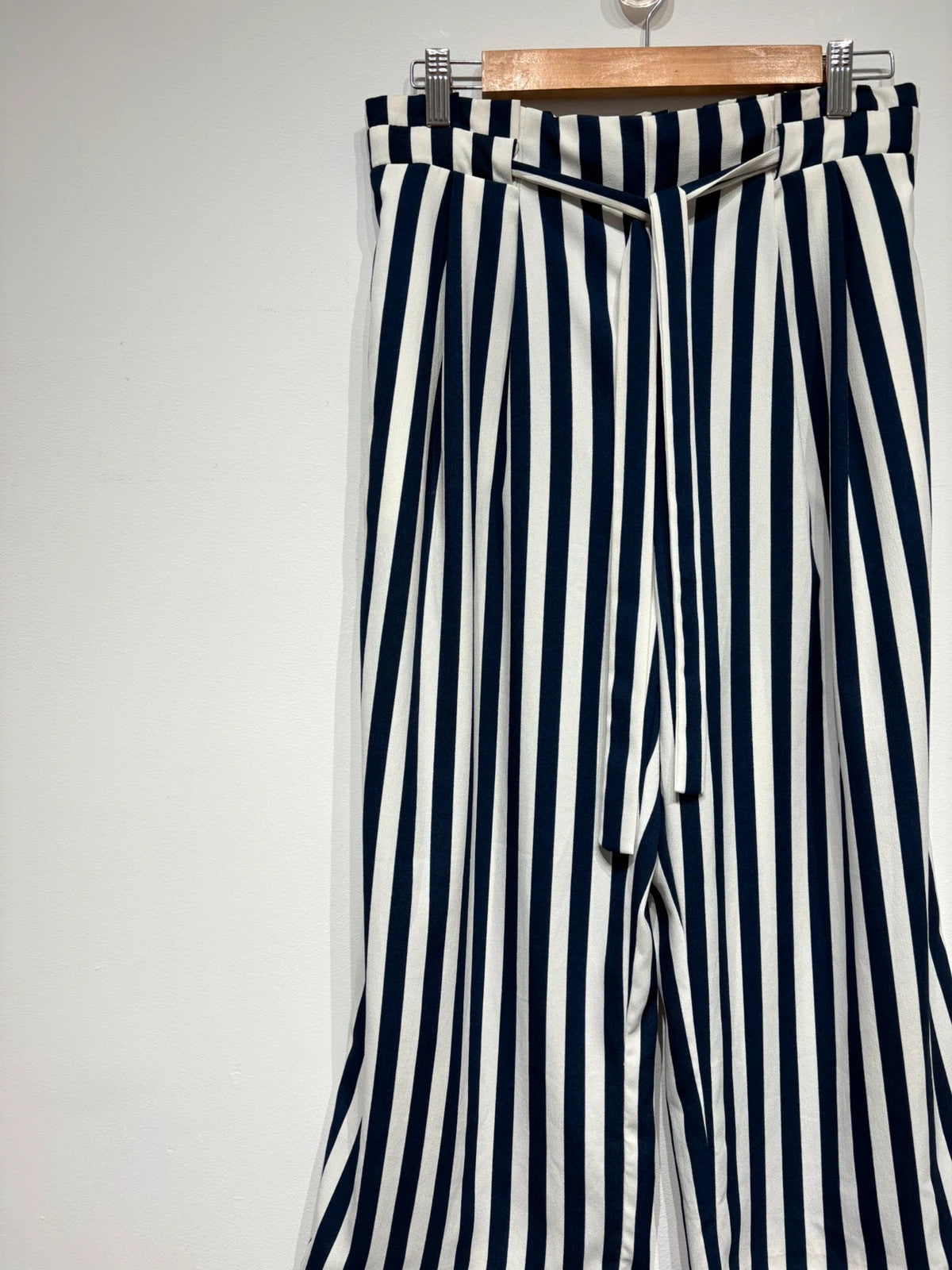 Pantalón fluido de Zara