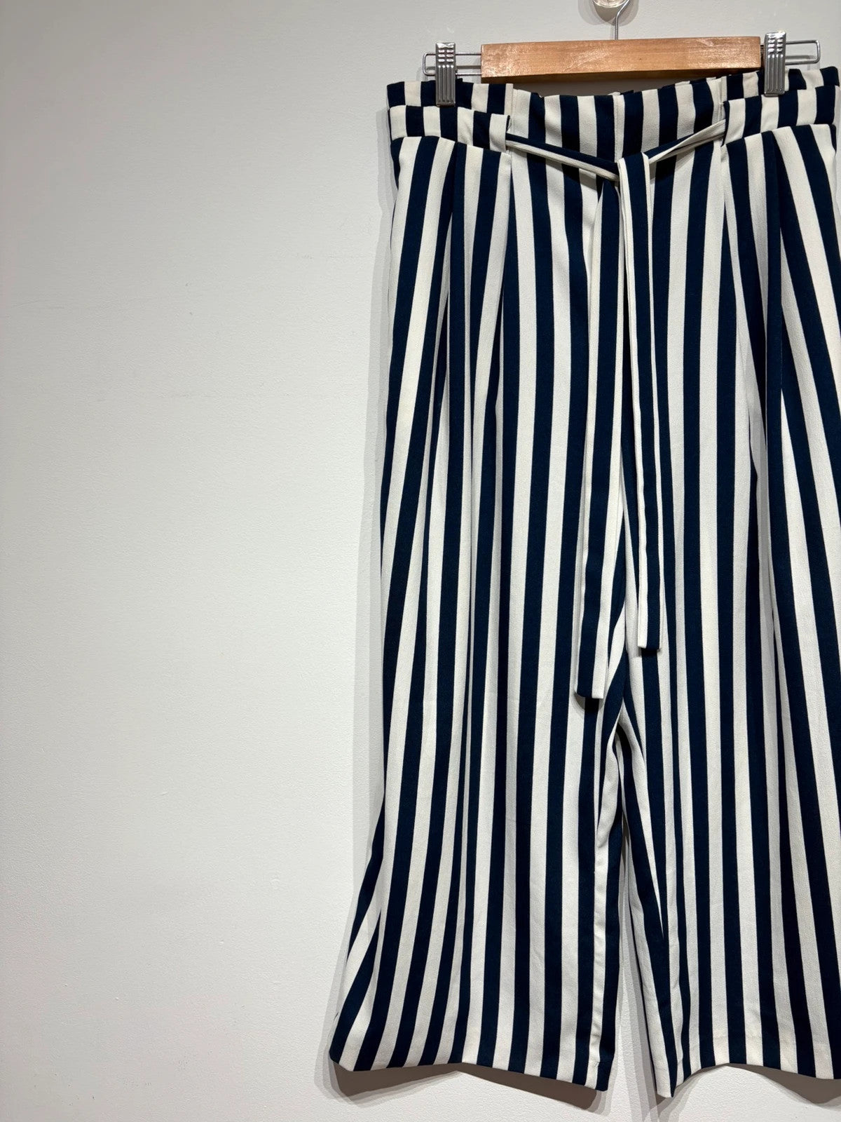 Pantalón fluido de Zara