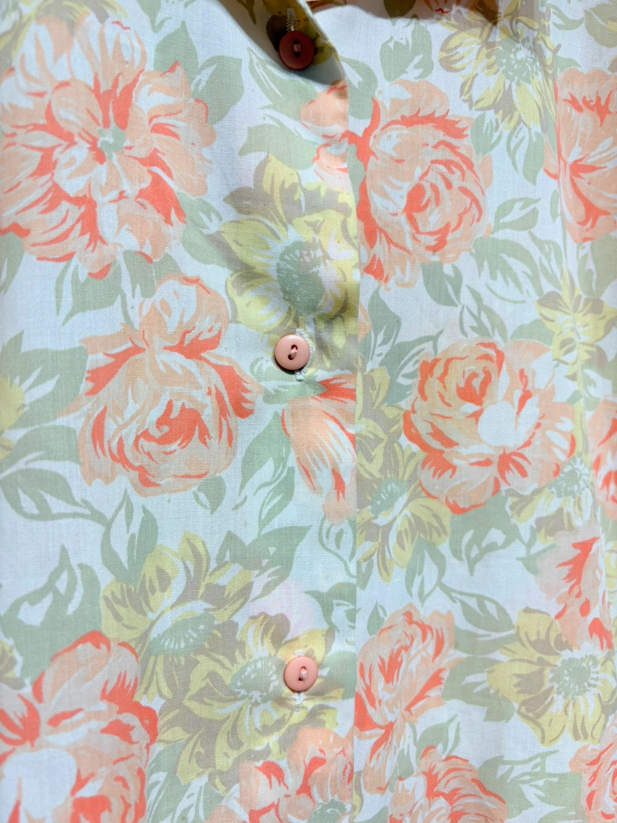 Camisa vintage estampada tonos claros