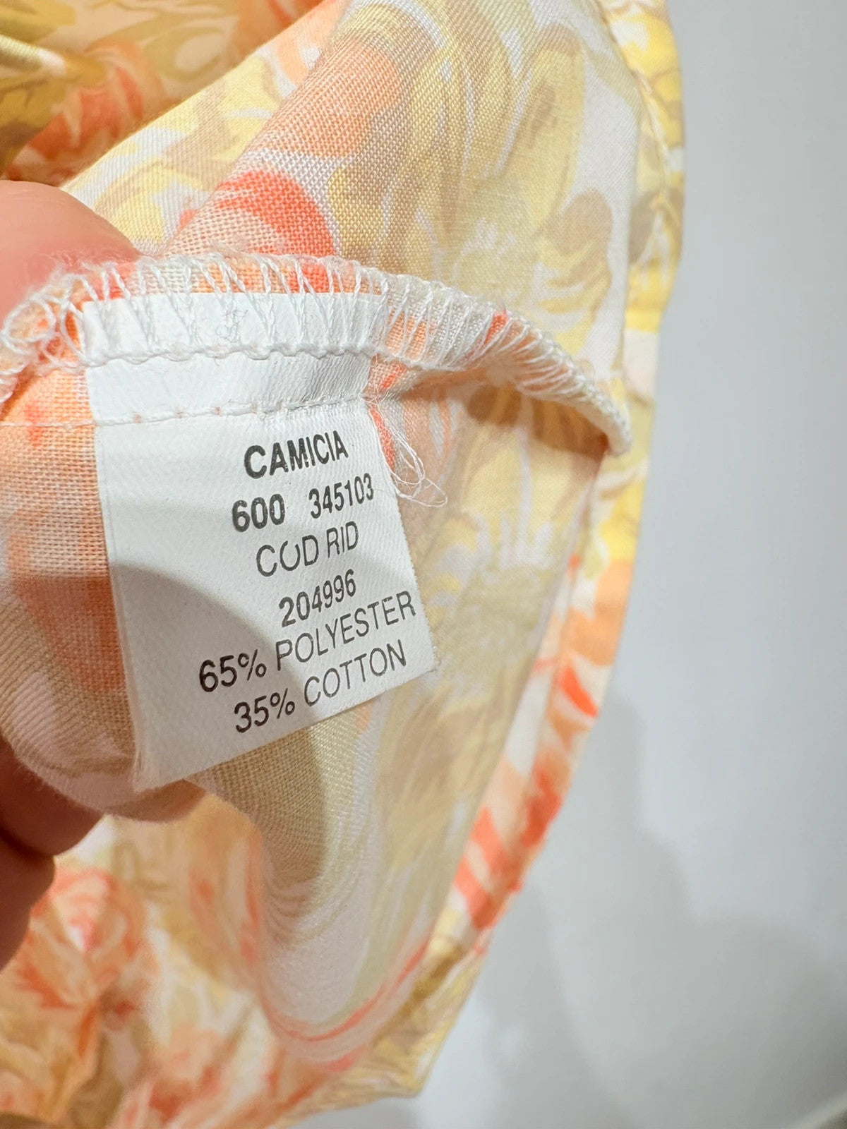 Camisa vintage estampada tonos claros