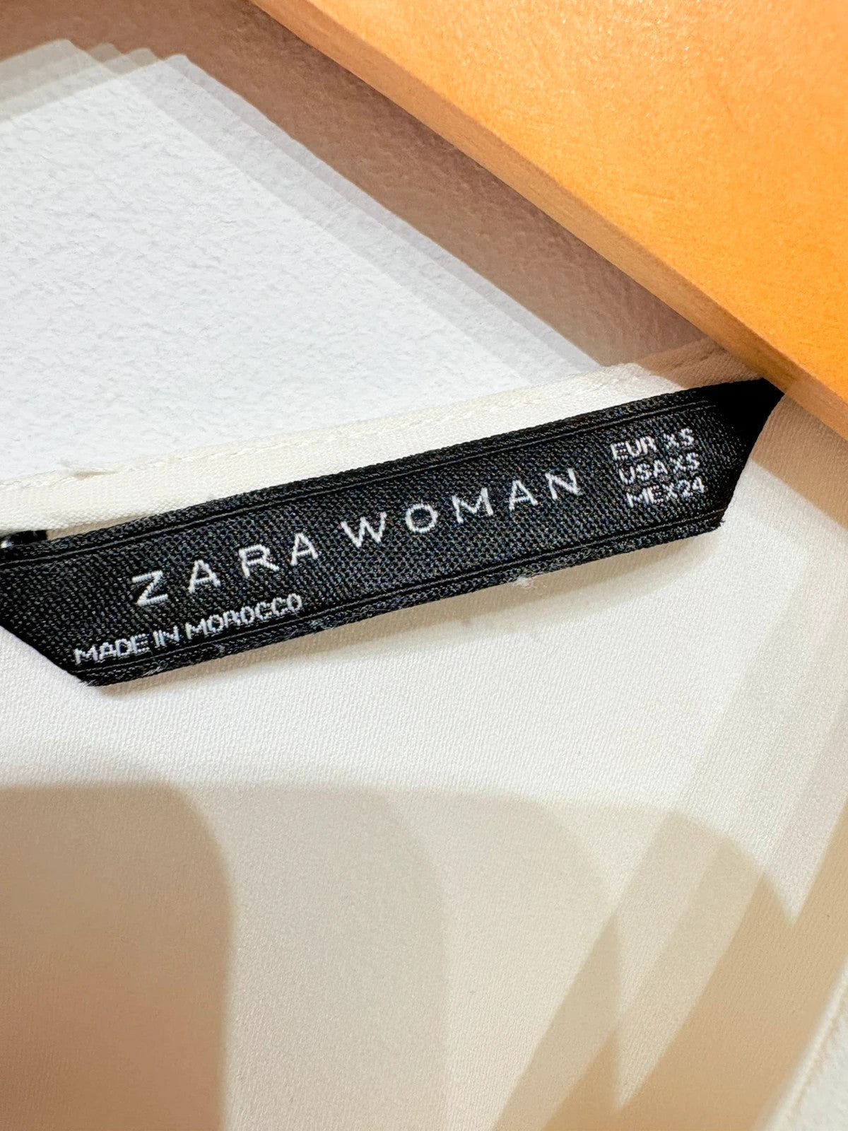 Blusa sin mangas de Zara