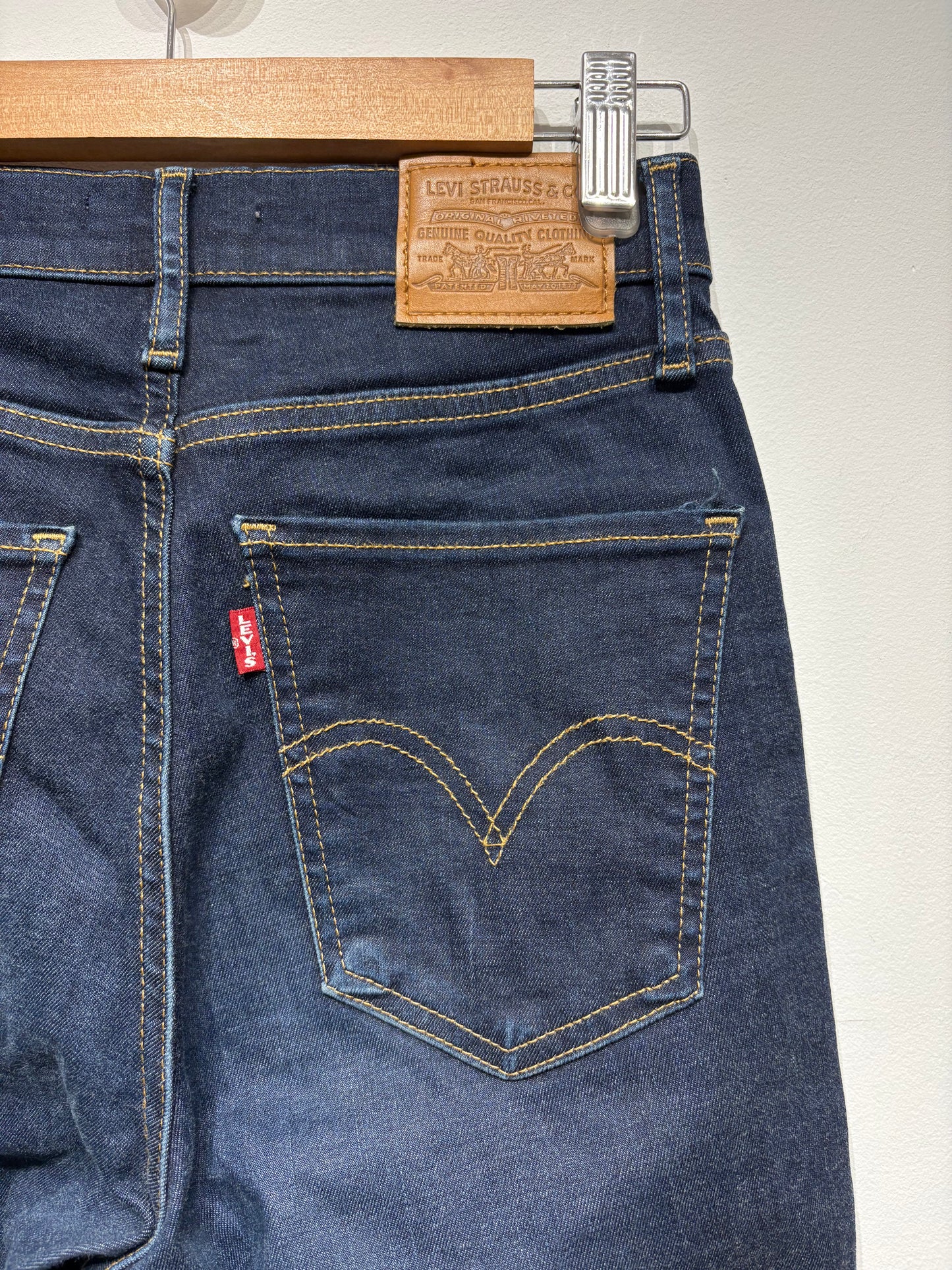 Vaquero Levi’s tono oscuro