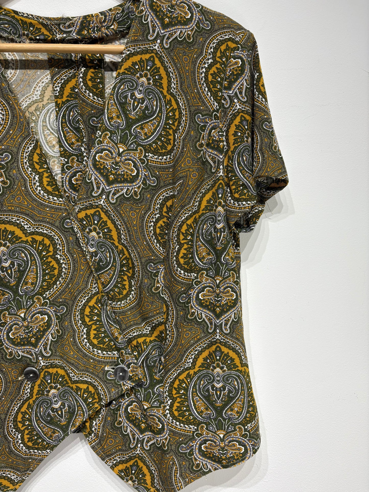 Blusa vintage caqui estampada