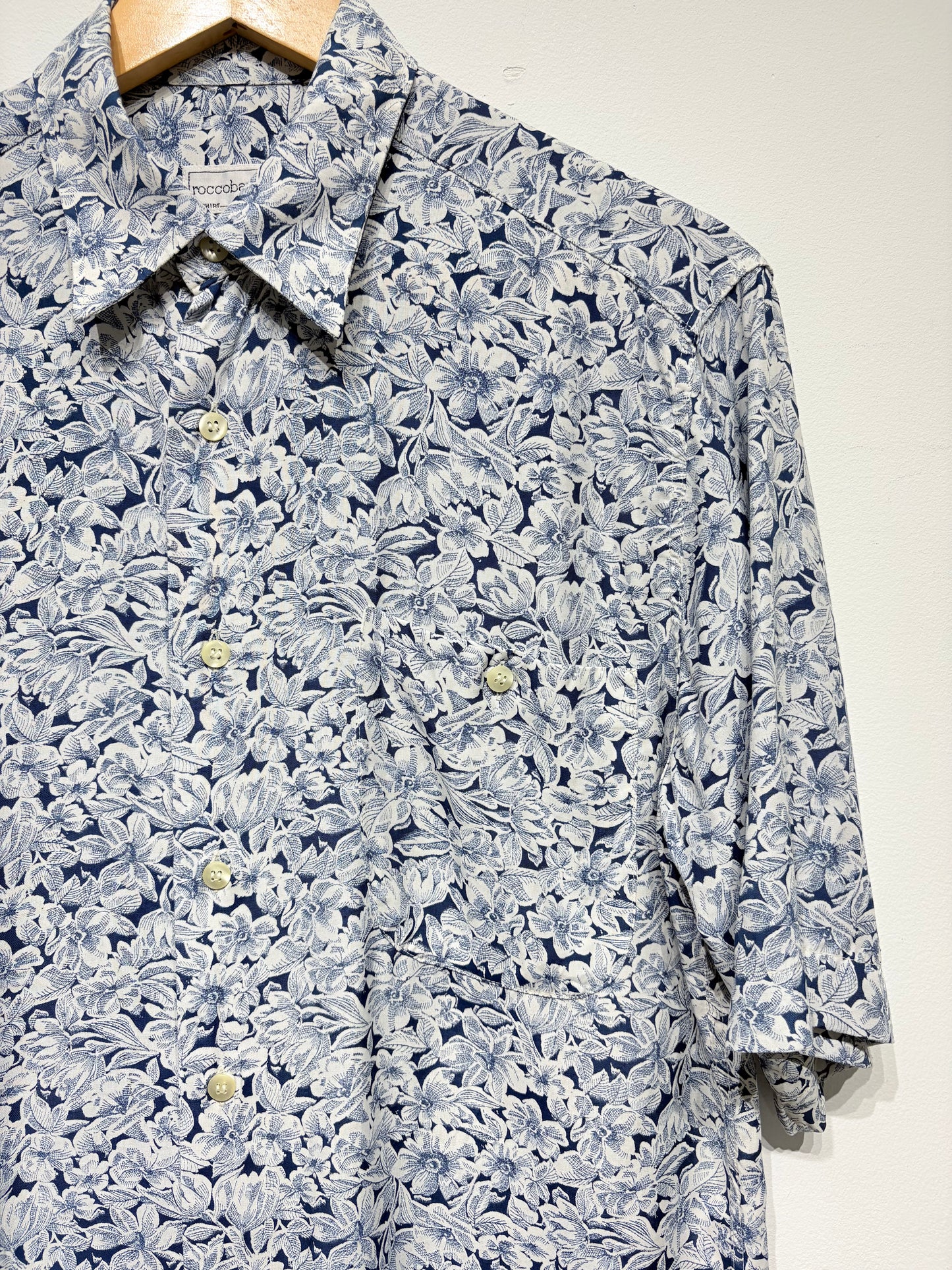 Amosa estampada de flores Roccobarocco