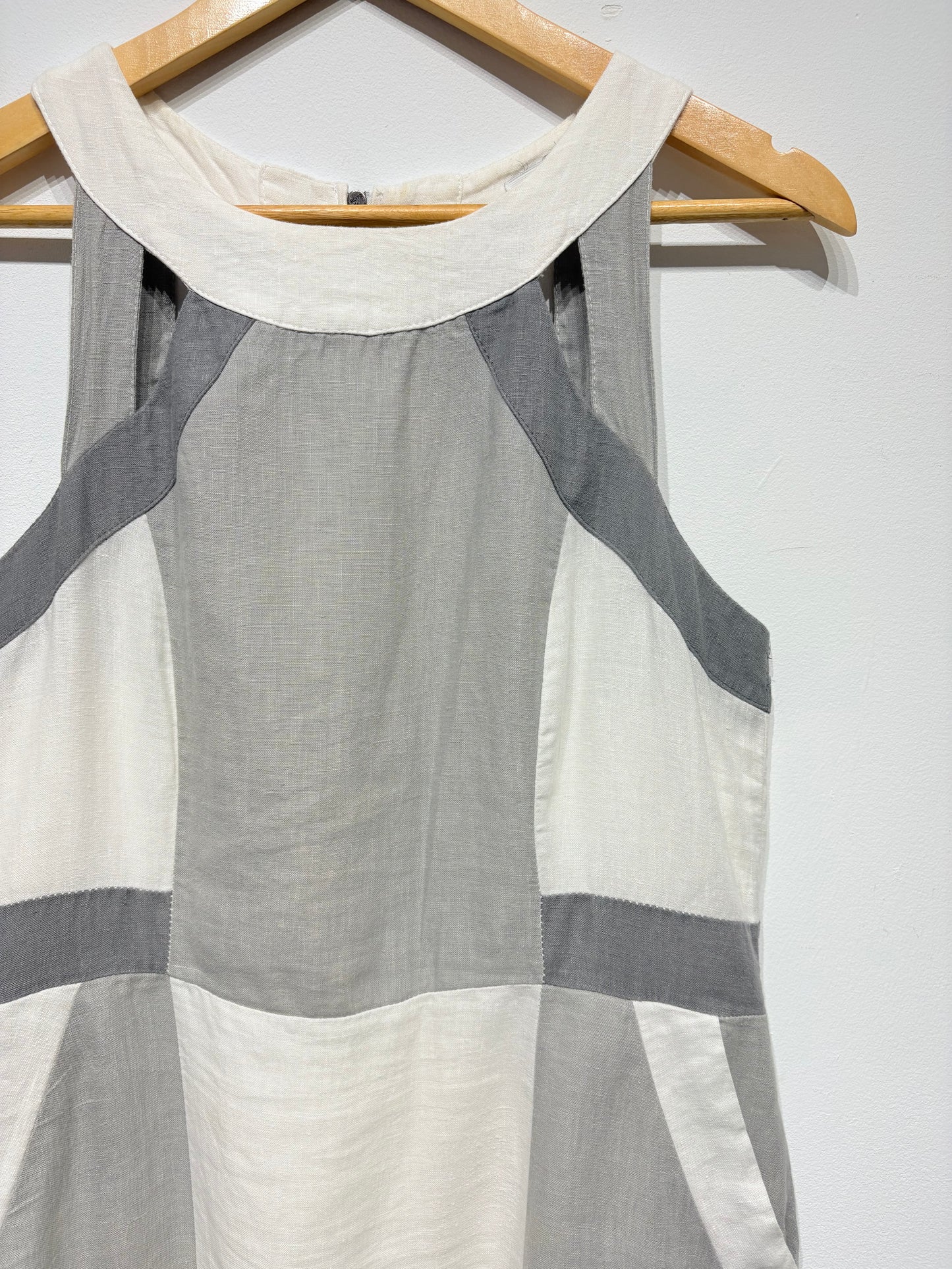 Vestido estilo geométrico tonos claros