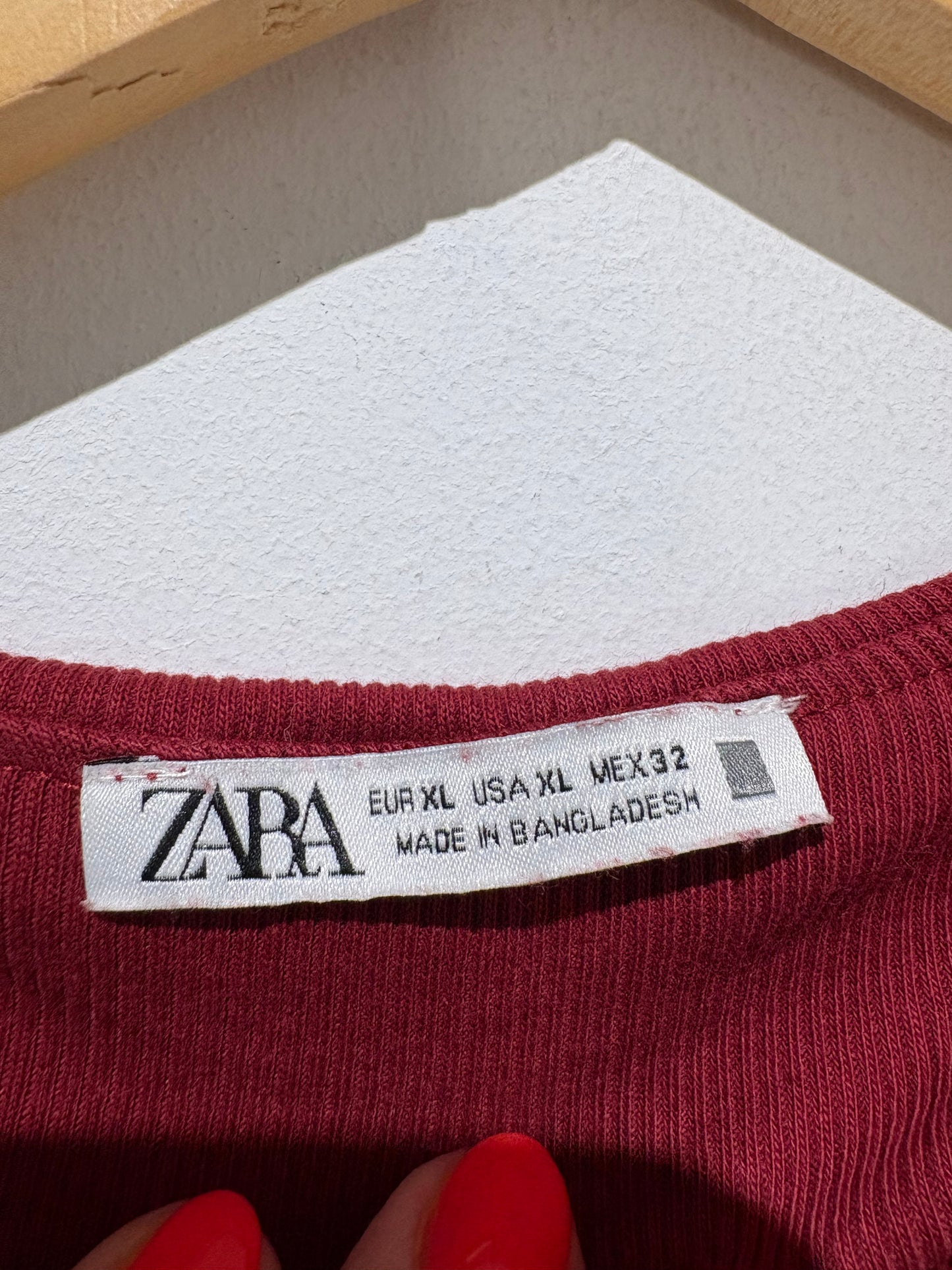 Vestido granate de Zara