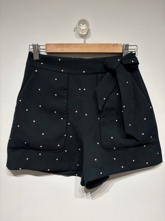 Short con cinturón de Zara