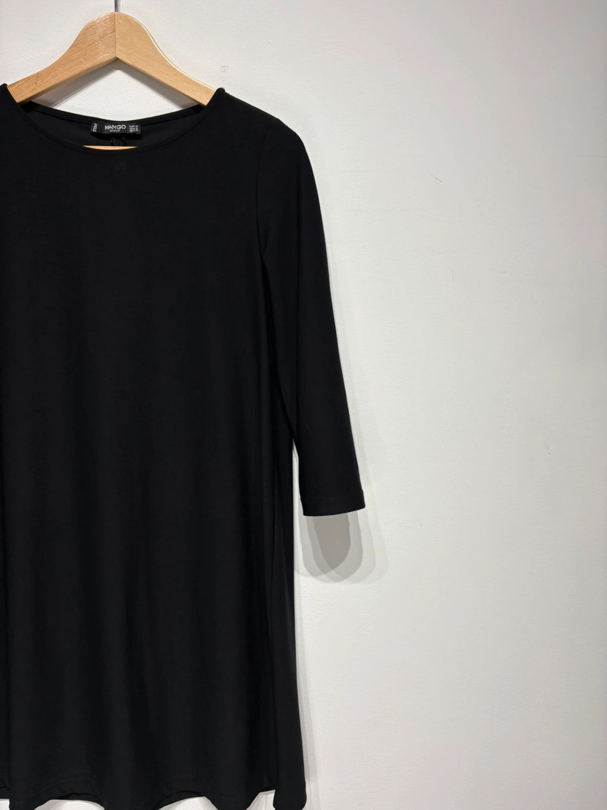 Vestido negro Mango Basics