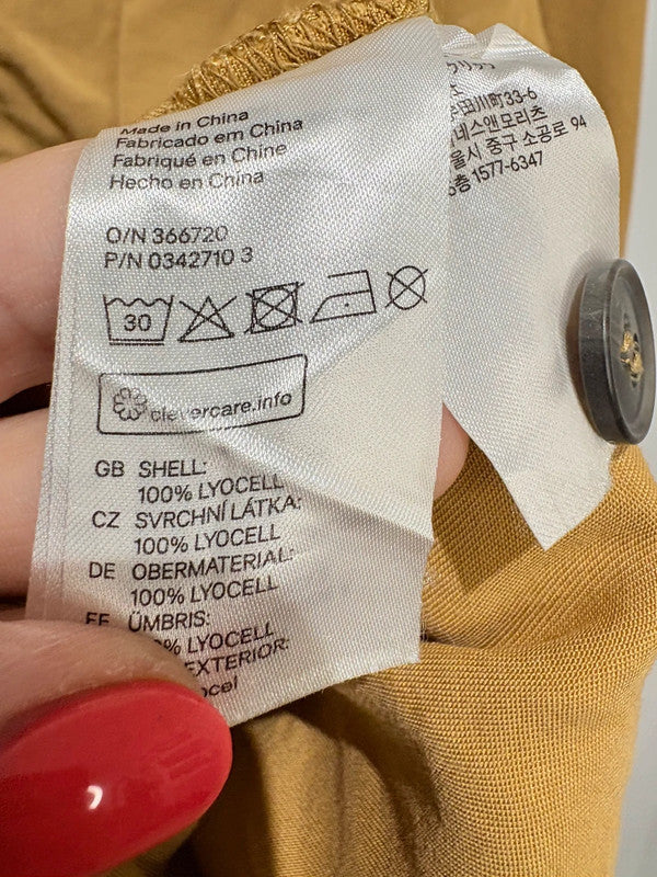 Camisa con cinturón de H&M