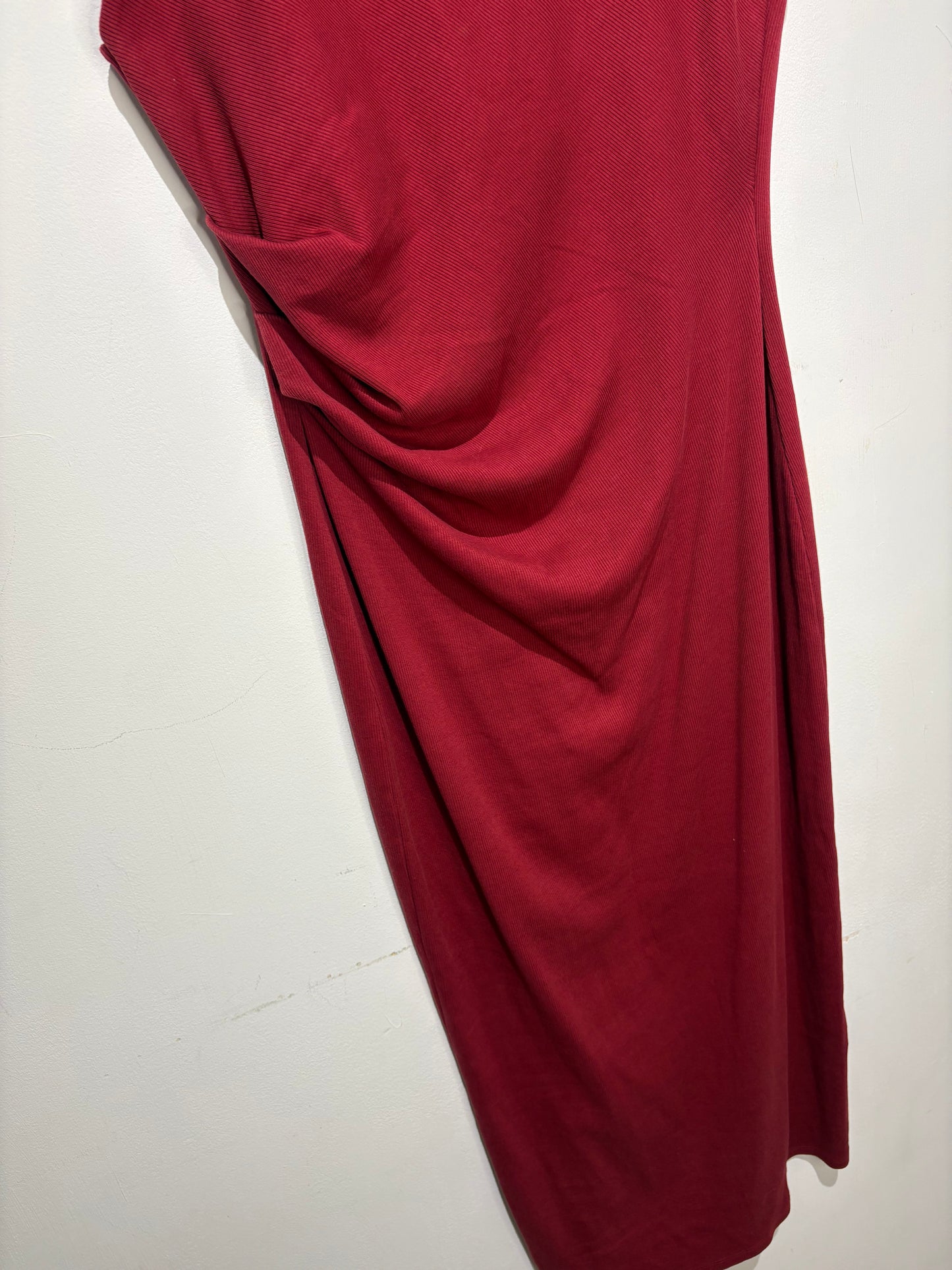 Vestido granate de Zara