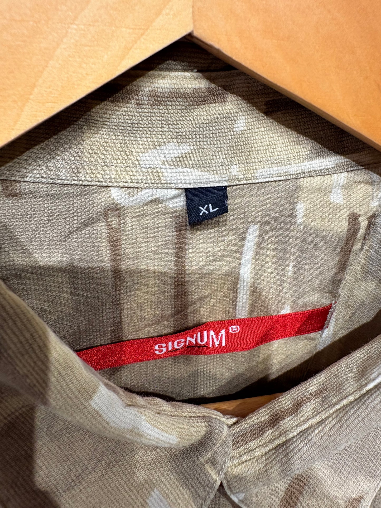 Camisa estampada tonos beige Signum