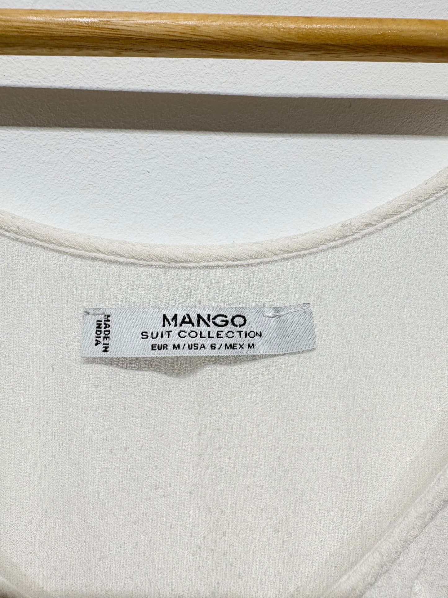 Vestido bordado de Mango
