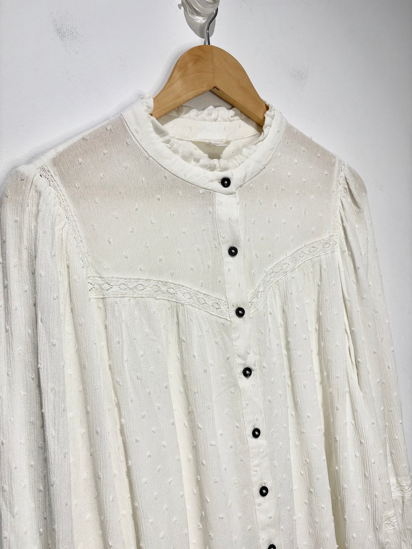 Blusa estilo romántico Springfield