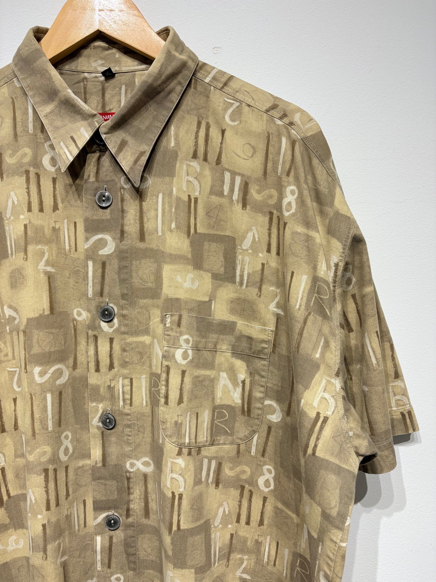 Camisa estampada tonos beige Signum