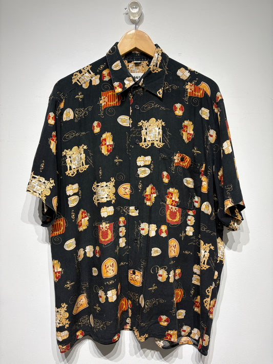 Camisa negra retro estampada