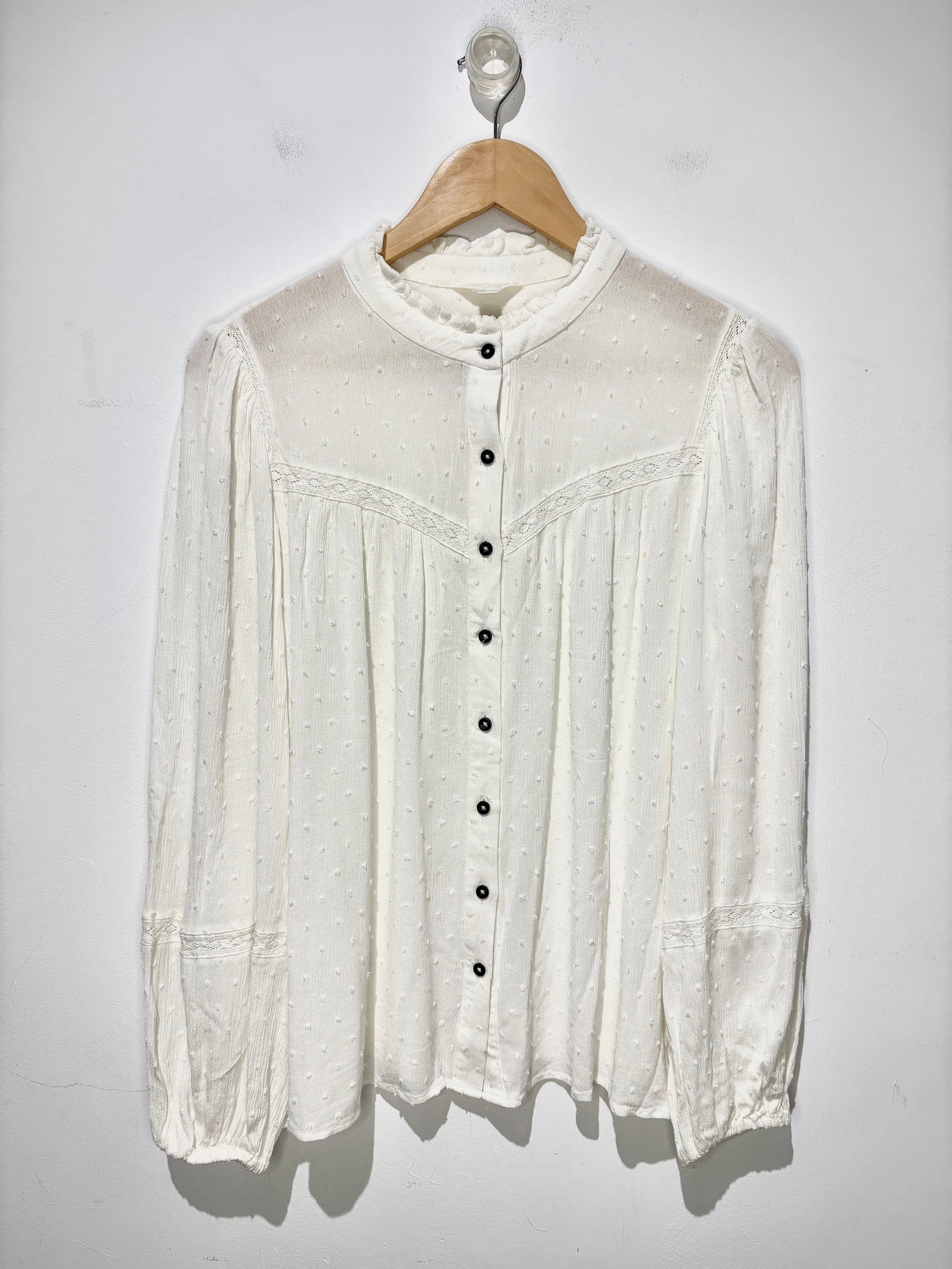 Blusa estilo romántico Springfield
