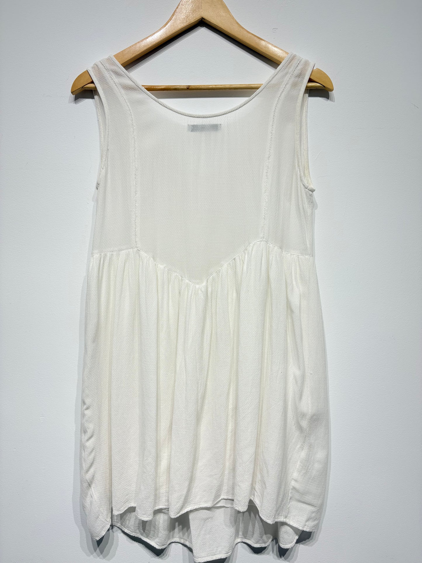 Vestido bordado de Mango