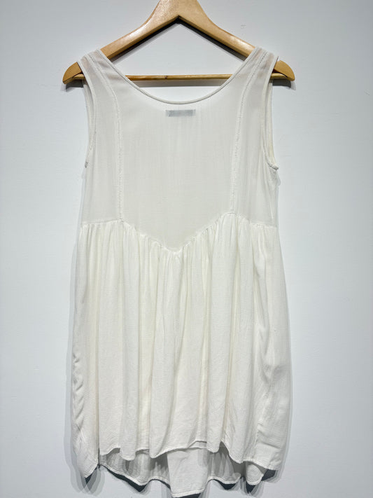Vestido bordado de Mango