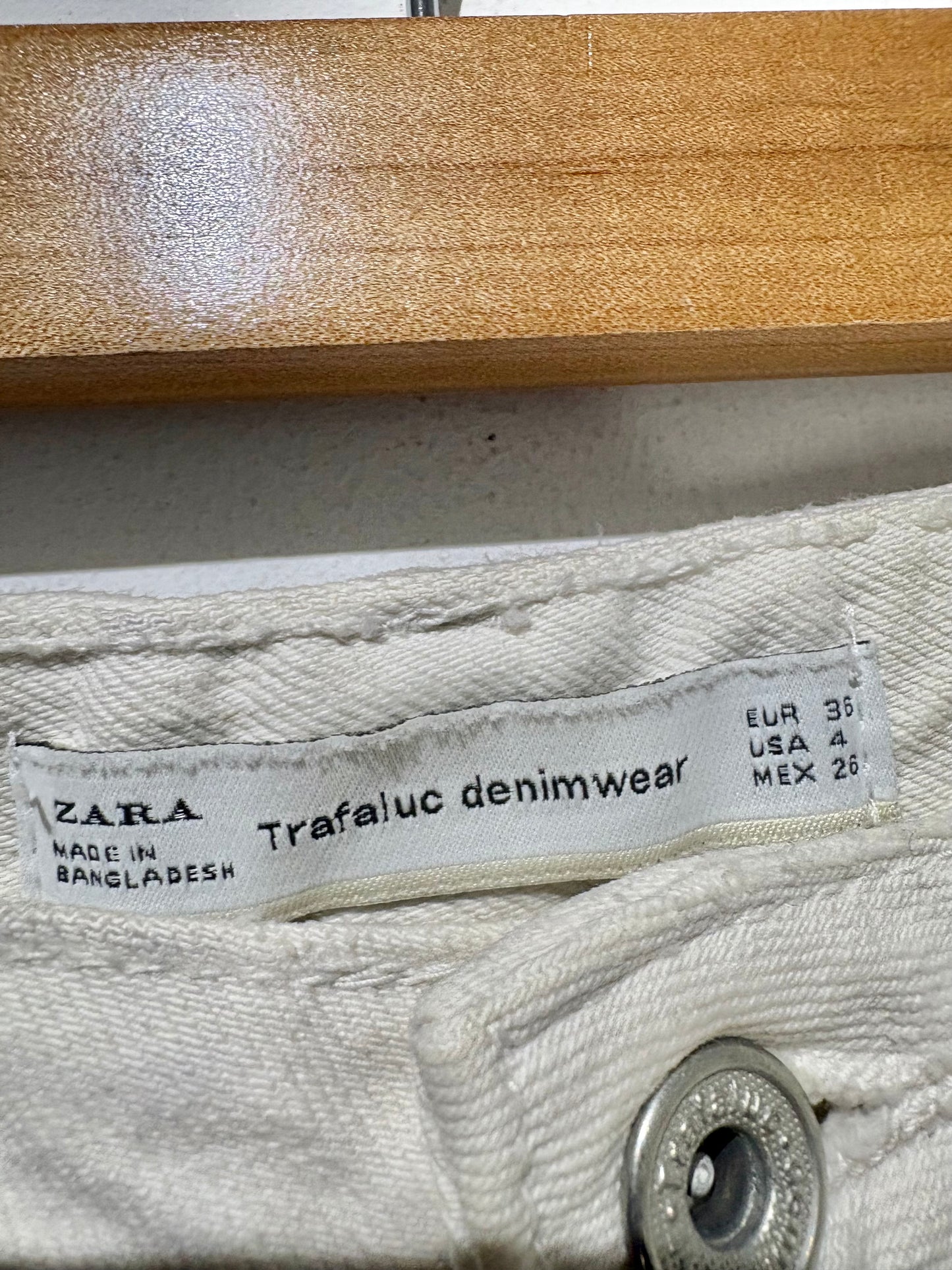 Vaquero desgastado del Zara